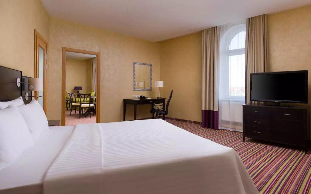 هتل کورت یارد بای ماریوت واسیلی وسکی سنت پترزبورگ - مهرپرواز